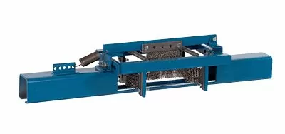 8074-B Limpiadores de cadenas y ruedas para transportadores de track cerrado.