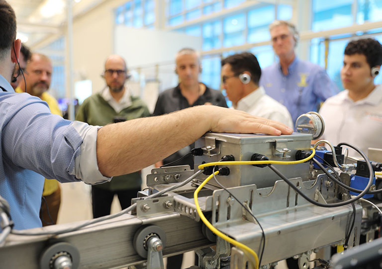 Capacitación exhaustiva MOCS de Sistemas de lubricación de cadenas y cintas transportadoras